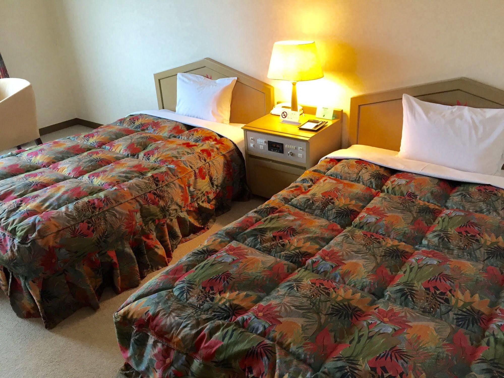 Breezbay Hotel & Resort Ґеро Екстер'єр фото