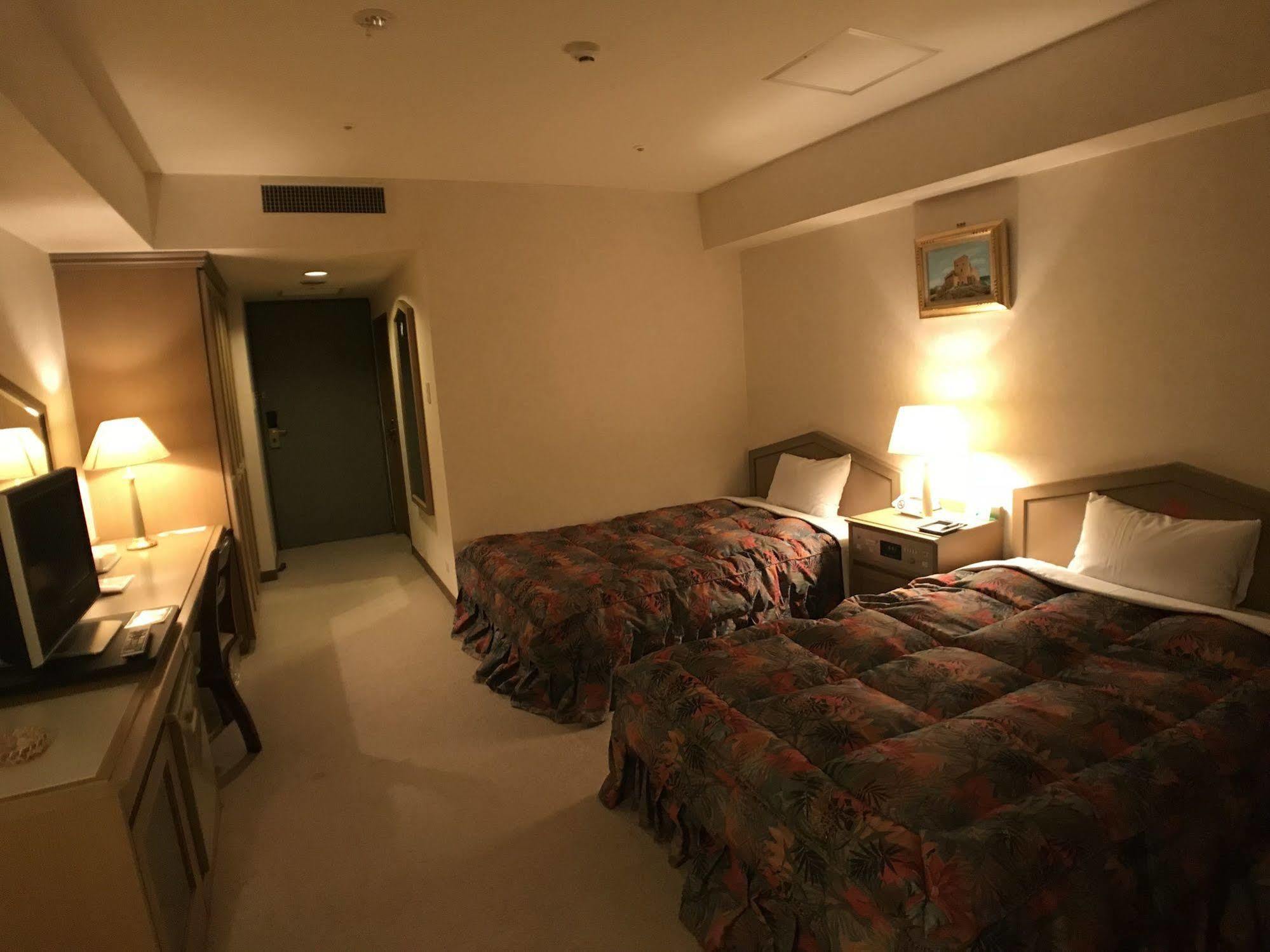 Breezbay Hotel & Resort Ґеро Екстер'єр фото
